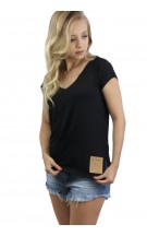 Camiseta Gola V Feminina Com Etiqueta Frente Preta
